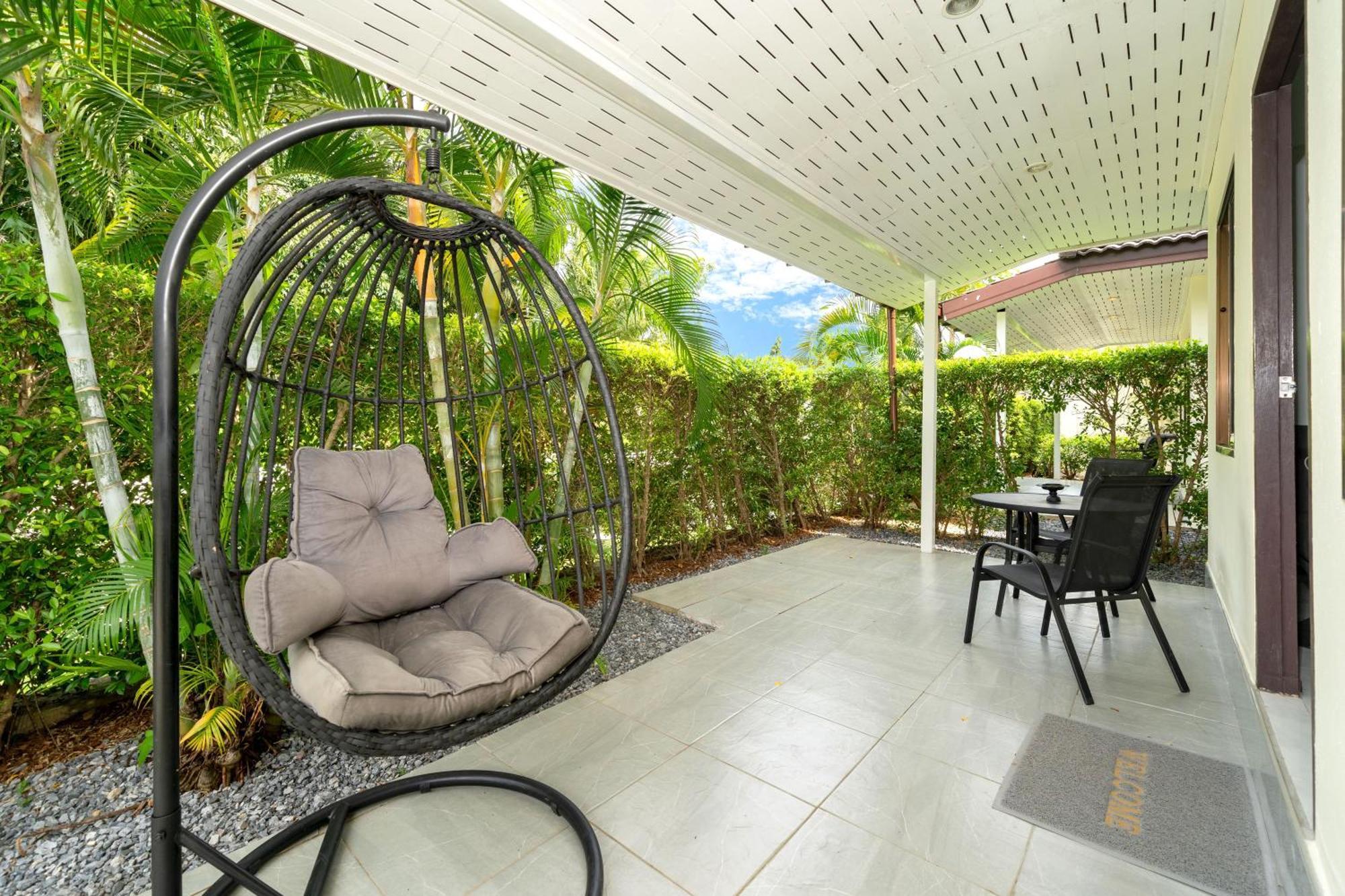 Oxavia Garden Oasis In Nai Harn - Your Private Tropical Garden With 3 Cabins And Jacuzzi Rawai 외부 사진