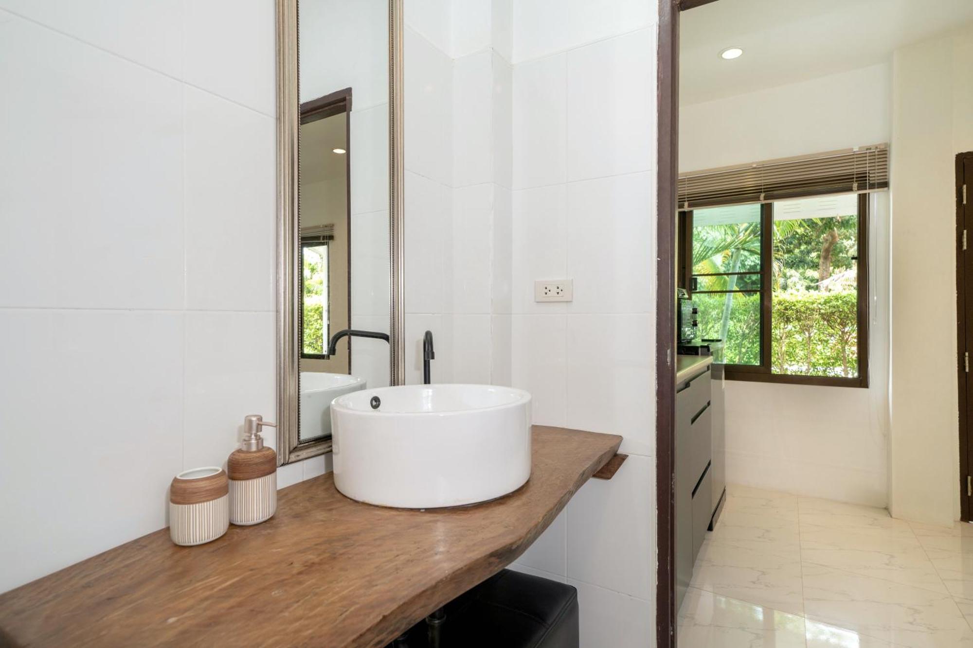 Oxavia Garden Oasis In Nai Harn - Your Private Tropical Garden With 3 Cabins And Jacuzzi Rawai 외부 사진